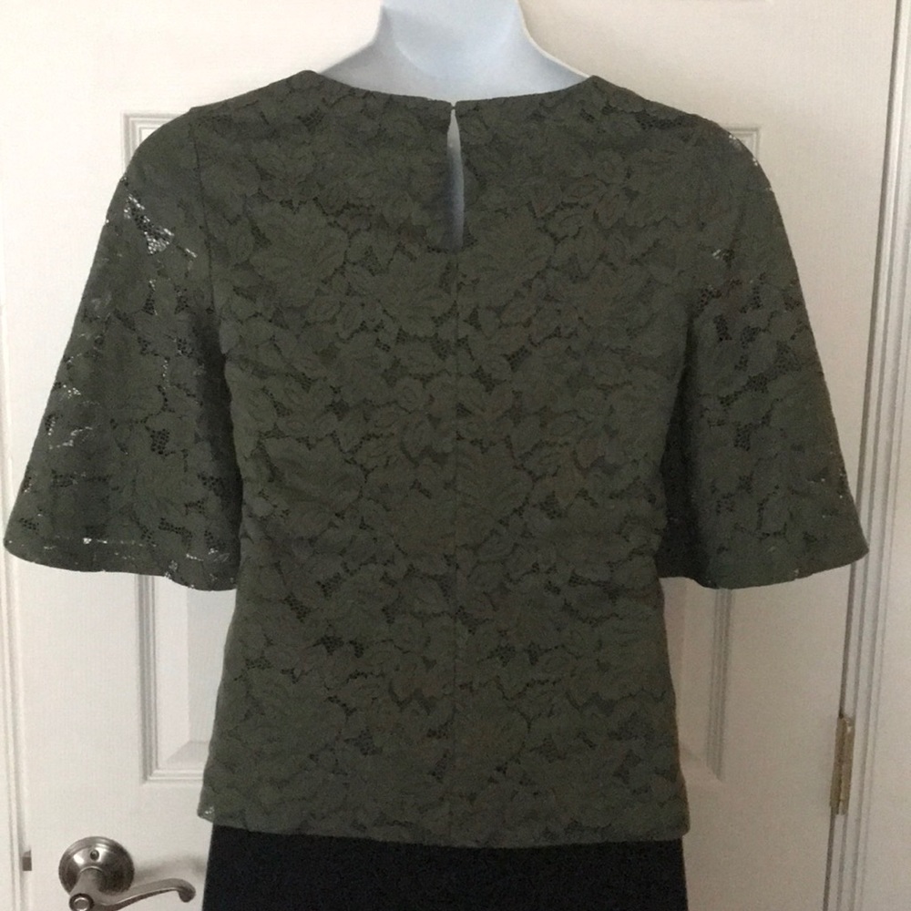 NWT Banana Republic bell sleeved lace top - Picture 3 of 8